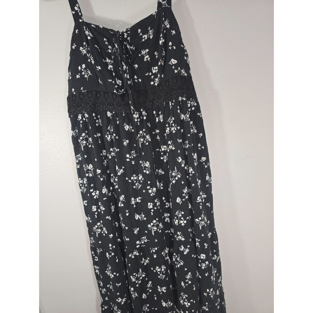Torrid  Maxi Lace-Up Dress Black & White Floral Boho Cottagecore Size 1 1x BL - Picture 4 of 8